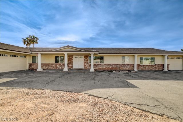 3015 El Camino Road, Las Vegas, NV 89146