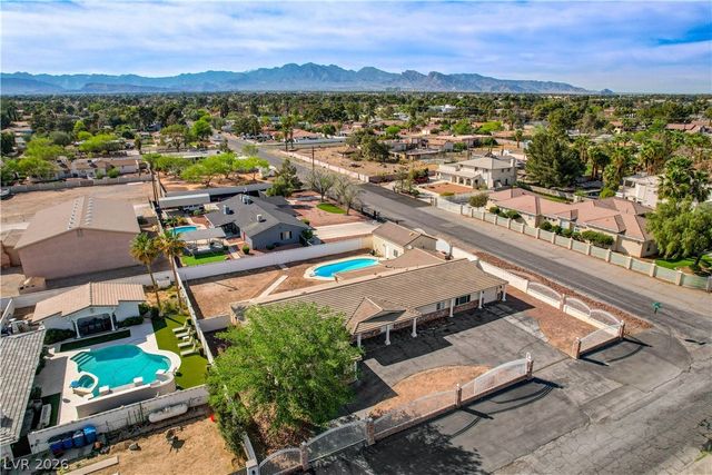 3015 El Camino Road, Las Vegas, NV 89146