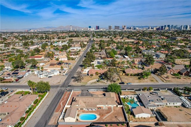 3015 El Camino Road, Las Vegas, NV 89146