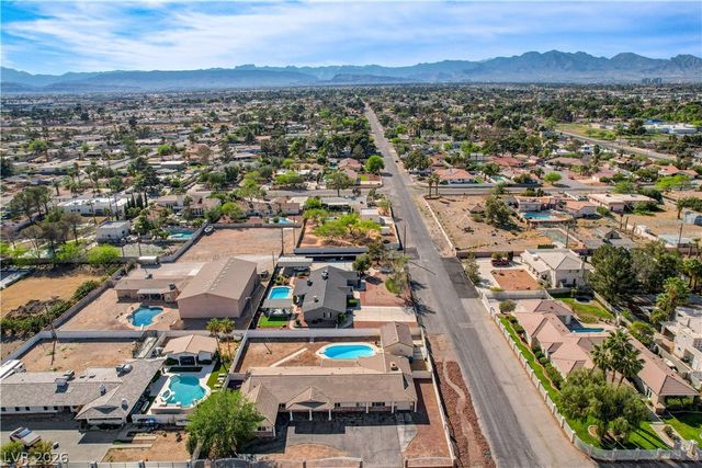 3015 El Camino Road, Las Vegas, NV 89146