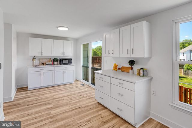 16948 POINT PLEASANT LN, Dumfries, VA 22026