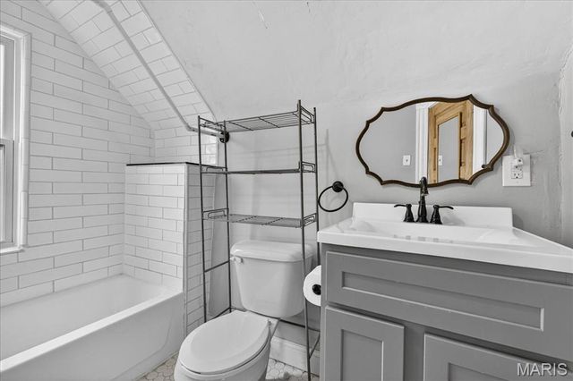 6969 Marquette Avenue, St Louis, MO 63139