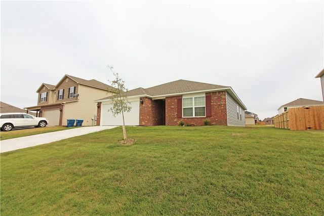 803 SW Green World Street, Bentonville, AR 72712