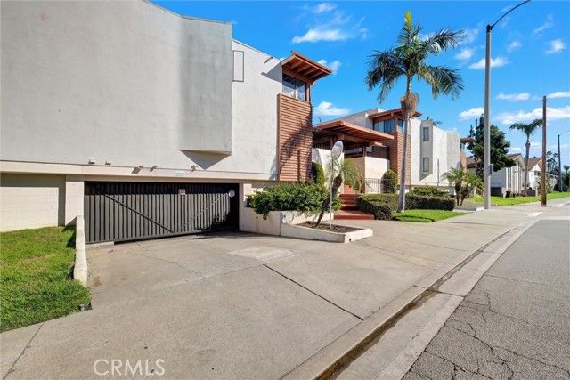 7033 Stewart And Gray Road 24, Downey, CA 90241