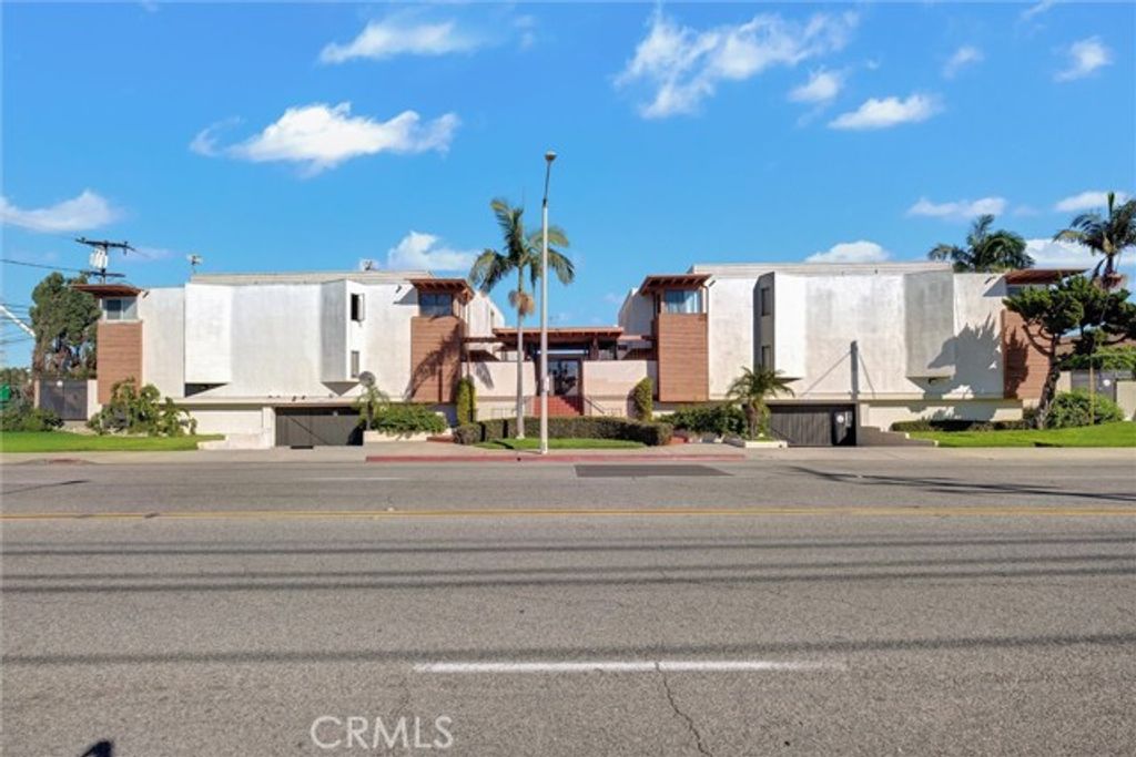 7033 Stewart And Gray Road 24, Downey, CA 90241