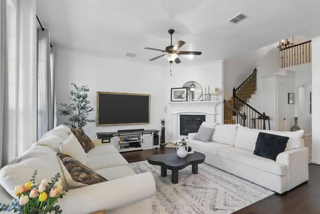 806 Woodstock Avenue, Euless, TX 76039
