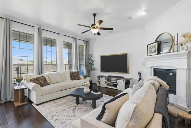 806 Woodstock Avenue, Euless, TX 76039