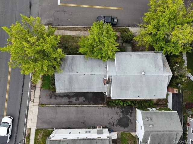 2 Huron Street, Glen Head, NY 11545
