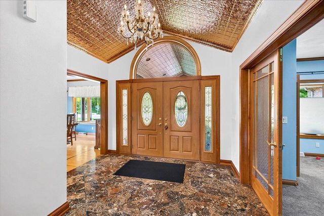 2424 St Albert The Great Drive, Sun Prairie, WI 53590