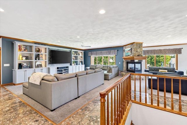 2424 St Albert The Great Drive, Sun Prairie, WI 53590