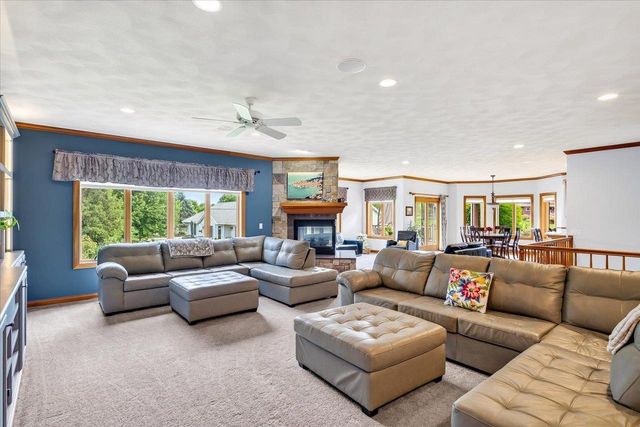 2424 St Albert The Great Drive, Sun Prairie, WI 53590