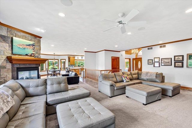 2424 St Albert The Great Drive, Sun Prairie, WI 53590
