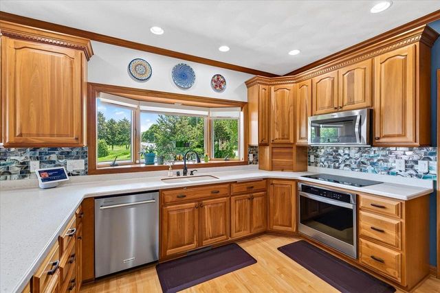2424 St Albert The Great Drive, Sun Prairie, WI 53590