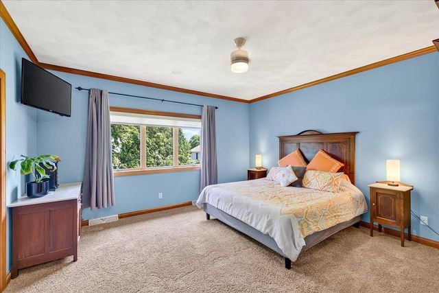 2424 St Albert The Great Drive, Sun Prairie, WI 53590