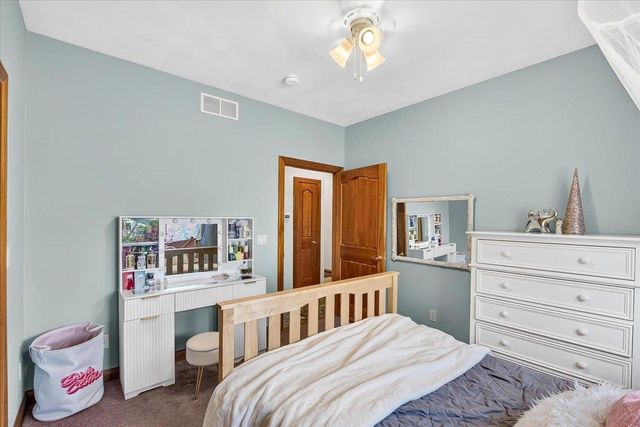 2424 St Albert The Great Drive, Sun Prairie, WI 53590