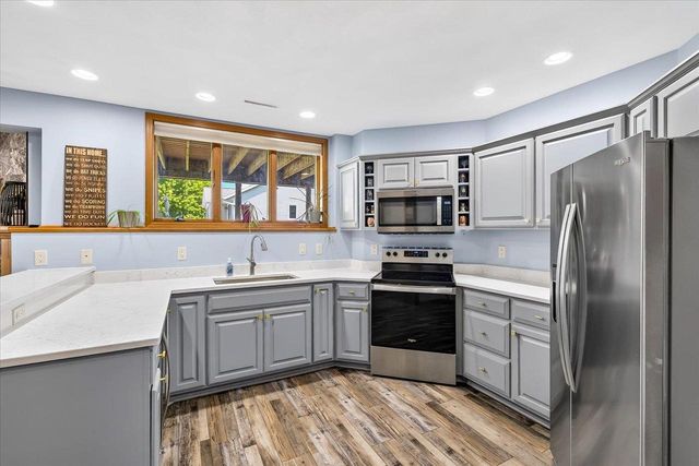 2424 St Albert The Great Drive, Sun Prairie, WI 53590