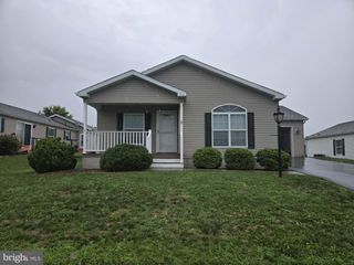 9 MILLARD DR, Annville, PA 17003