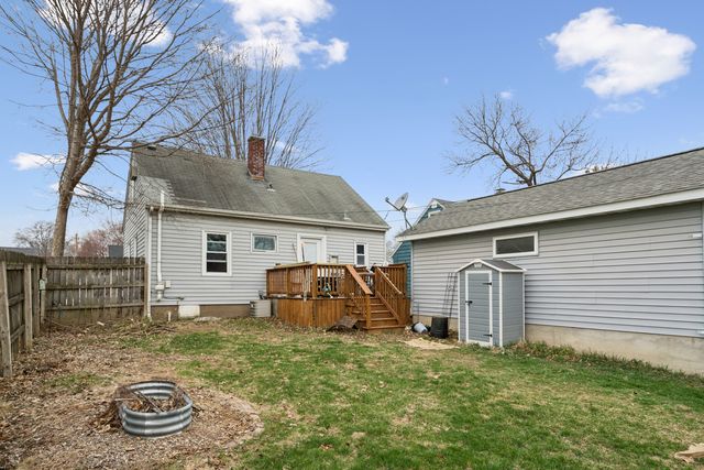 2627 COLLEGE Avenue, Davenport, IA 52803