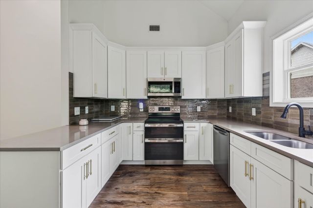 217 Indian Summer Ct, Nashville, TN 37207