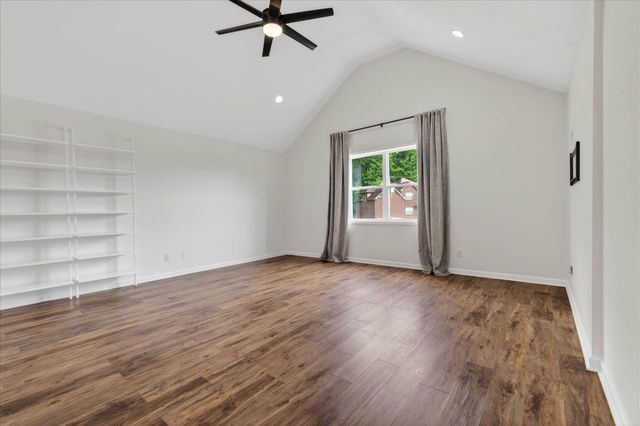 217 Indian Summer Ct, Nashville, TN 37207