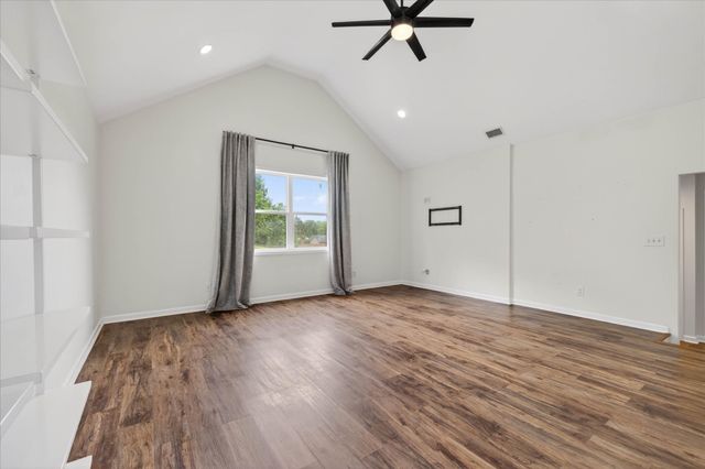 217 Indian Summer Ct, Nashville, TN 37207