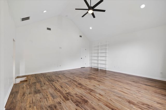 217 Indian Summer Ct, Nashville, TN 37207