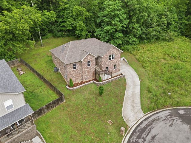 217 Indian Summer Ct, Nashville, TN 37207