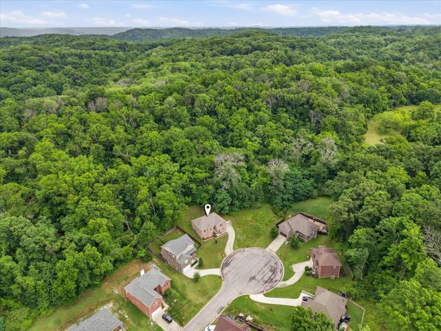 217 Indian Summer Ct, Nashville, TN 37207