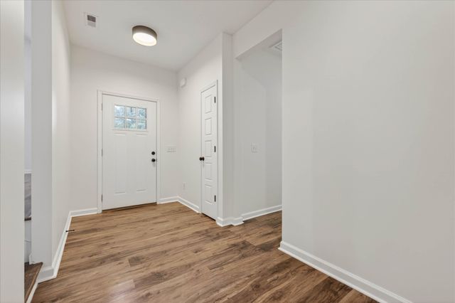 217 Indian Summer Ct, Nashville, TN 37207