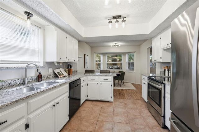 913 W Churchill Way, Mustang, OK 73064