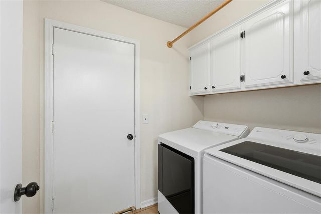 913 W Churchill Way, Mustang, OK 73064