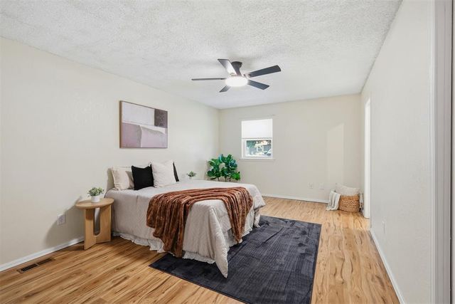 913 W Churchill Way, Mustang, OK 73064