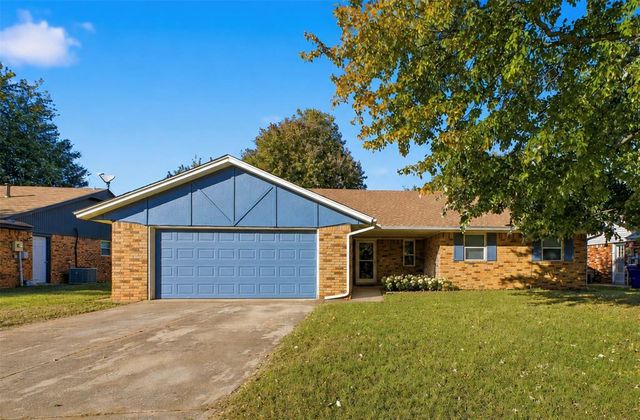 913 W Churchill Way, Mustang, OK 73064