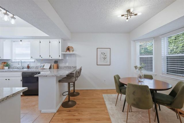 913 W Churchill Way, Mustang, OK 73064