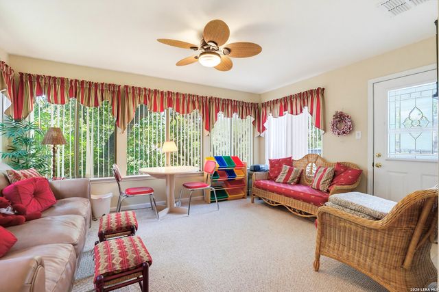 932 PEBBLE BEACH RD, Lakehills, TX 78063