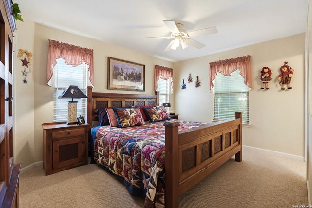 932 PEBBLE BEACH RD, Lakehills, TX 78063