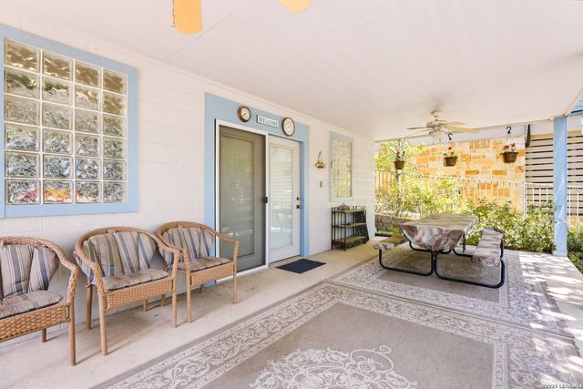 932 PEBBLE BEACH RD, Lakehills, TX 78063