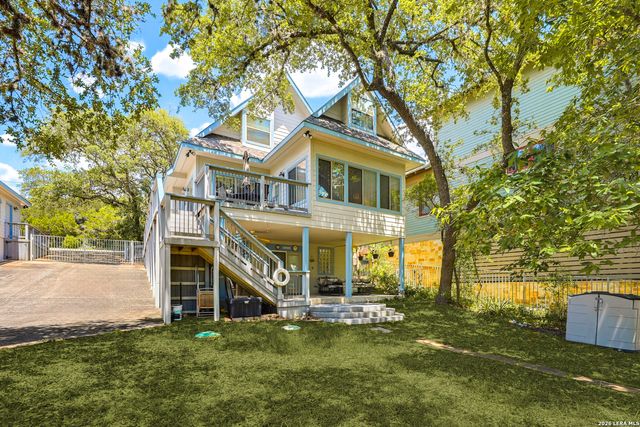 932 PEBBLE BEACH RD, Lakehills, TX 78063