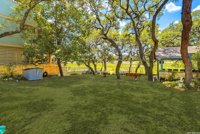 932 PEBBLE BEACH RD, Lakehills, TX 78063