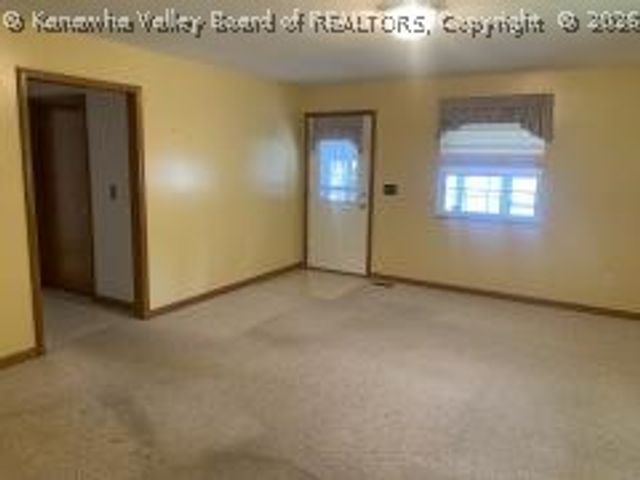 2811 Berkeley Avenue, St Albans, WV 25177