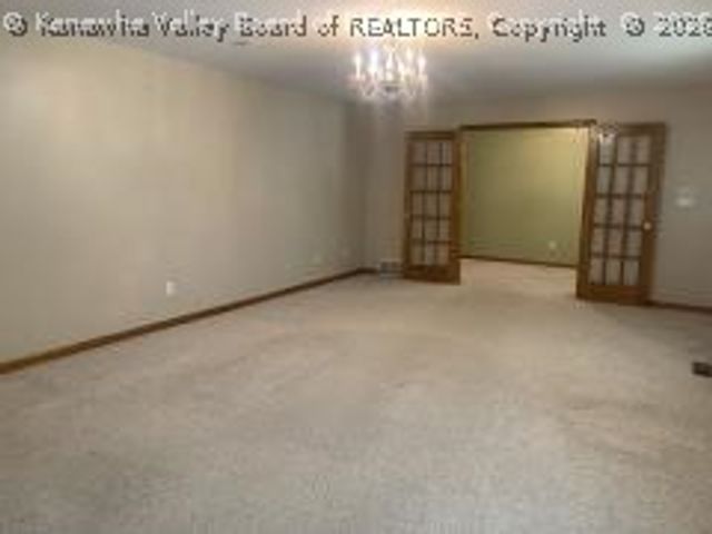 2811 Berkeley Avenue, St Albans, WV 25177