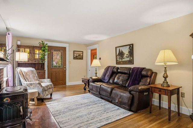 26 Edgewood Road, Durham, NH 03824