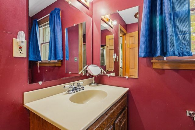 26 Edgewood Road, Durham, NH 03824