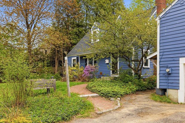 26 Edgewood Road, Durham, NH 03824