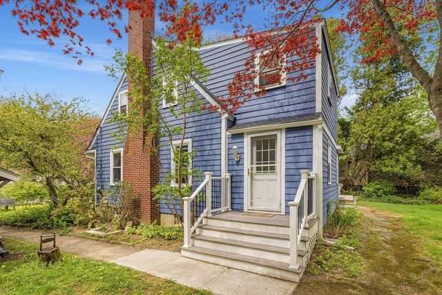 26 Edgewood Road, Durham, NH 03824