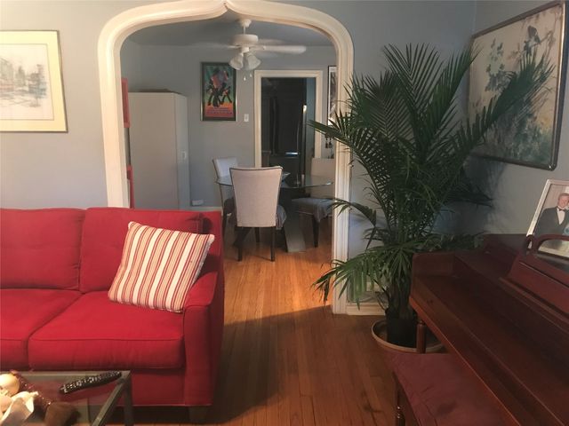 2546 Gladstone Drive, Dallas, TX 75211