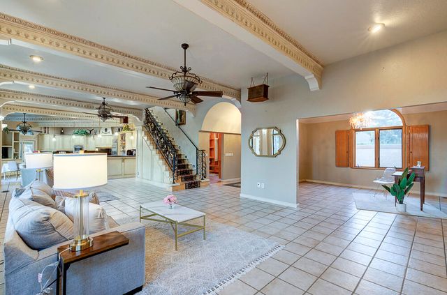 1617 N Aspen Court, Visalia, CA 93291