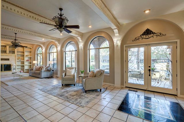 1617 N Aspen Court, Visalia, CA 93291