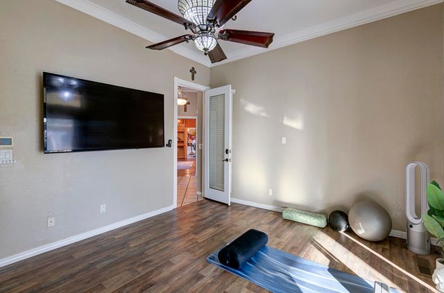 1617 N Aspen Court, Visalia, CA 93291