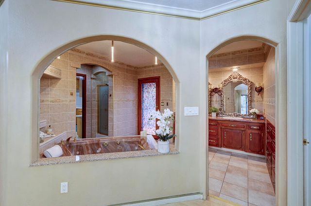 1617 N Aspen Court, Visalia, CA 93291